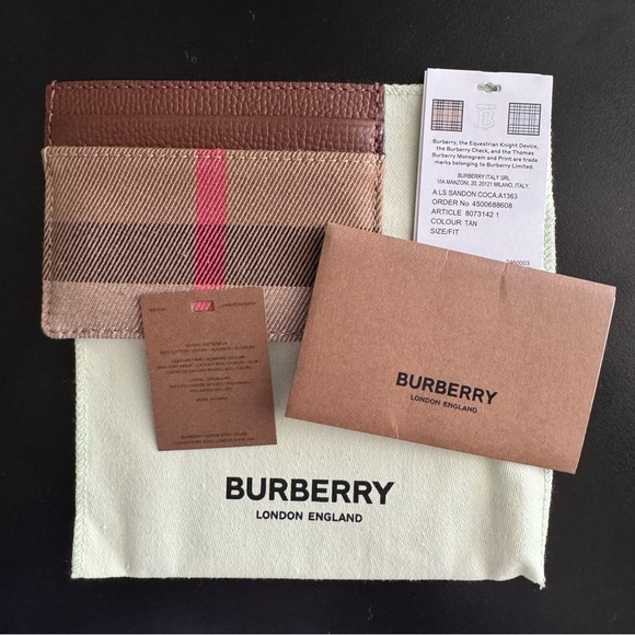 Authentic Burberry card case - Picture 2 of 5